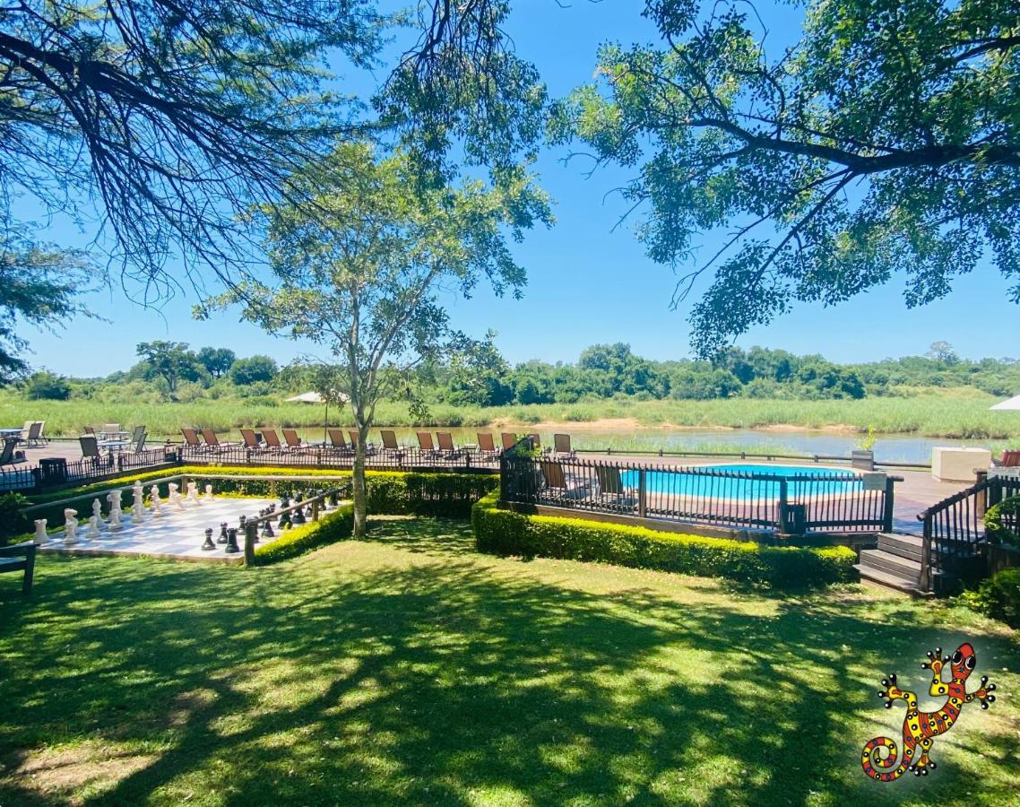 Sabie River Bush Lodge Hazyview Bagian luar foto