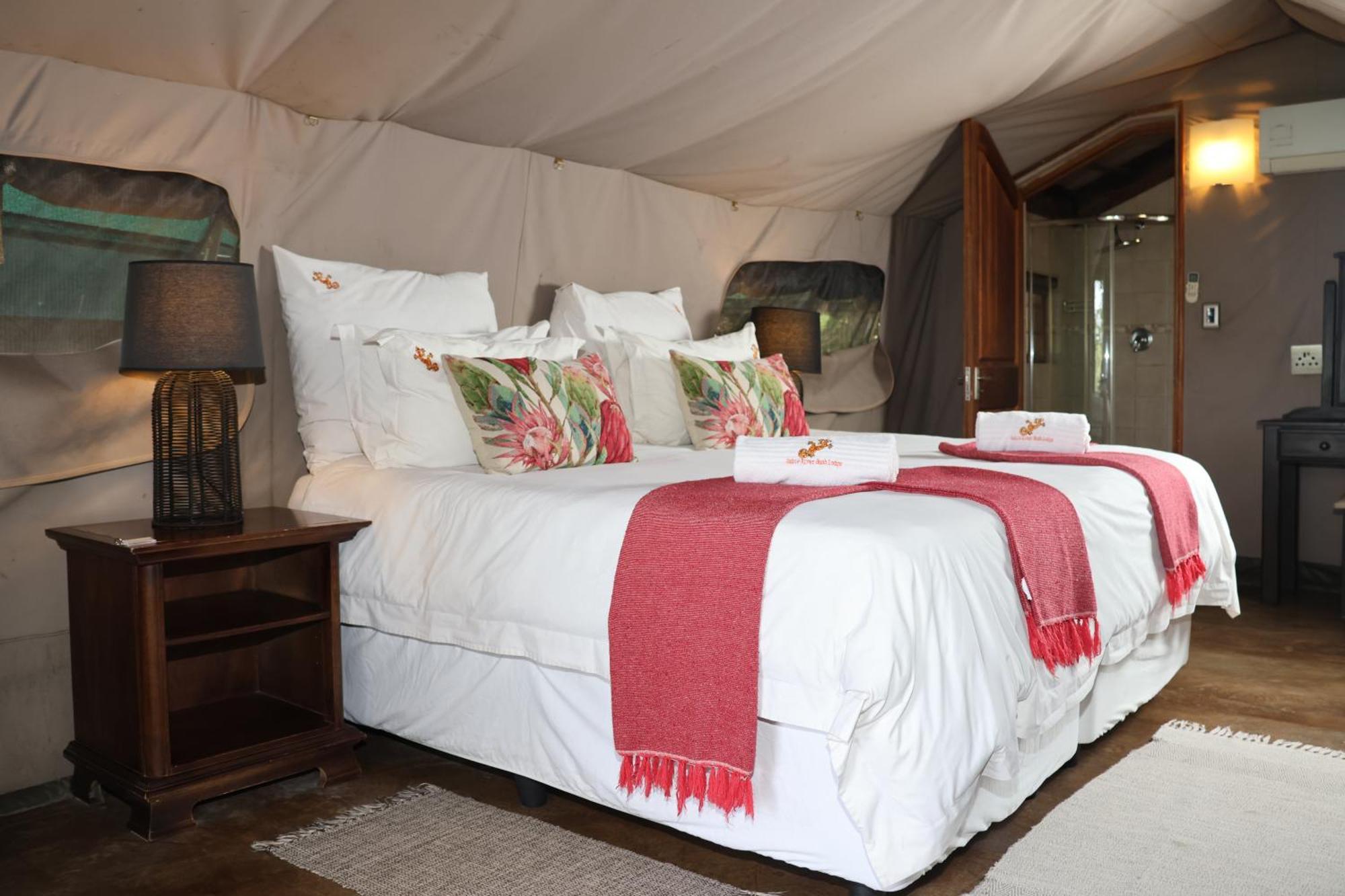 Sabie River Bush Lodge Hazyview Bagian luar foto