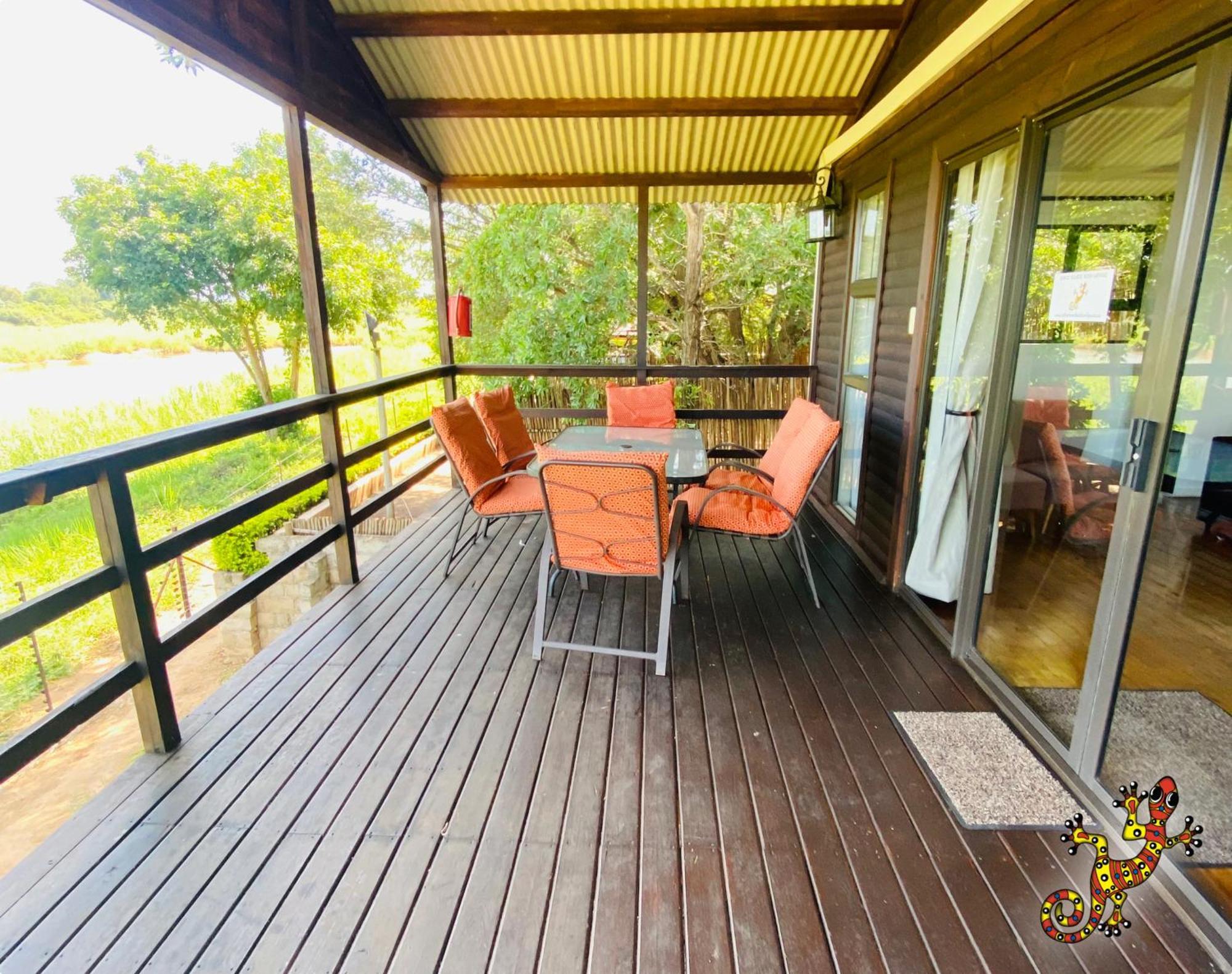 Sabie River Bush Lodge Hazyview Bagian luar foto