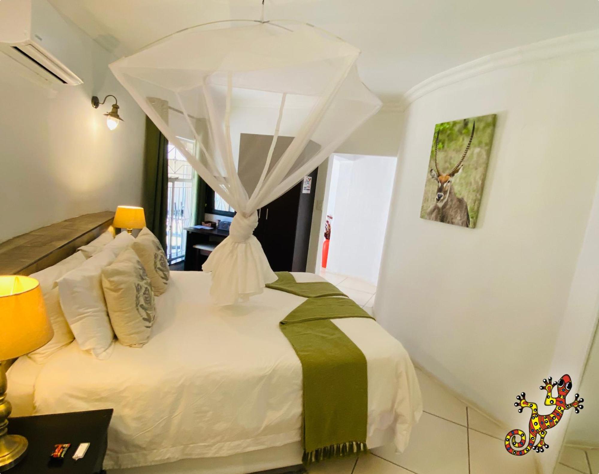 Sabie River Bush Lodge Hazyview Bagian luar foto