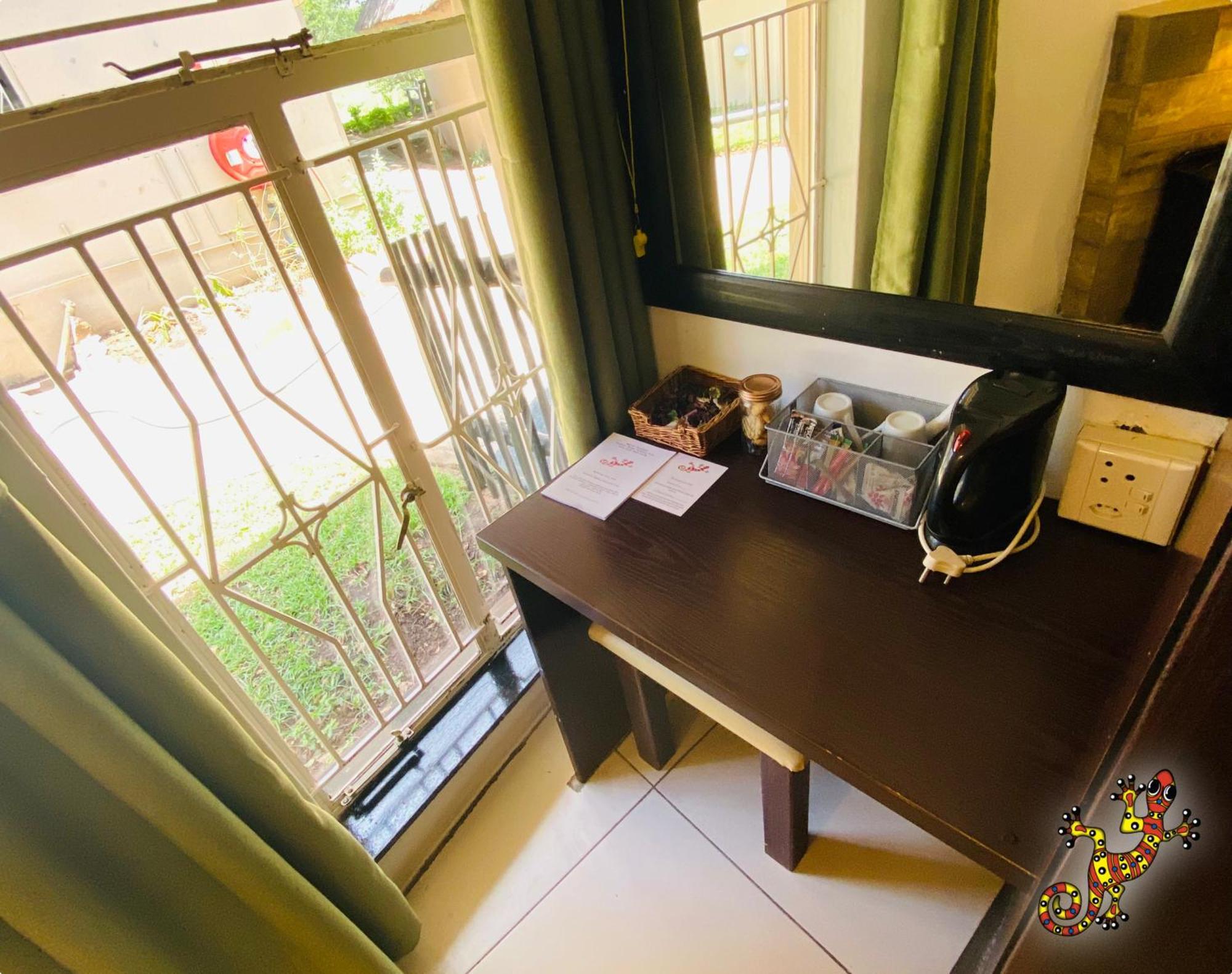 Sabie River Bush Lodge Hazyview Bagian luar foto